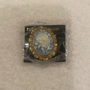 Elegant Gold and Blue Cameo Brooch